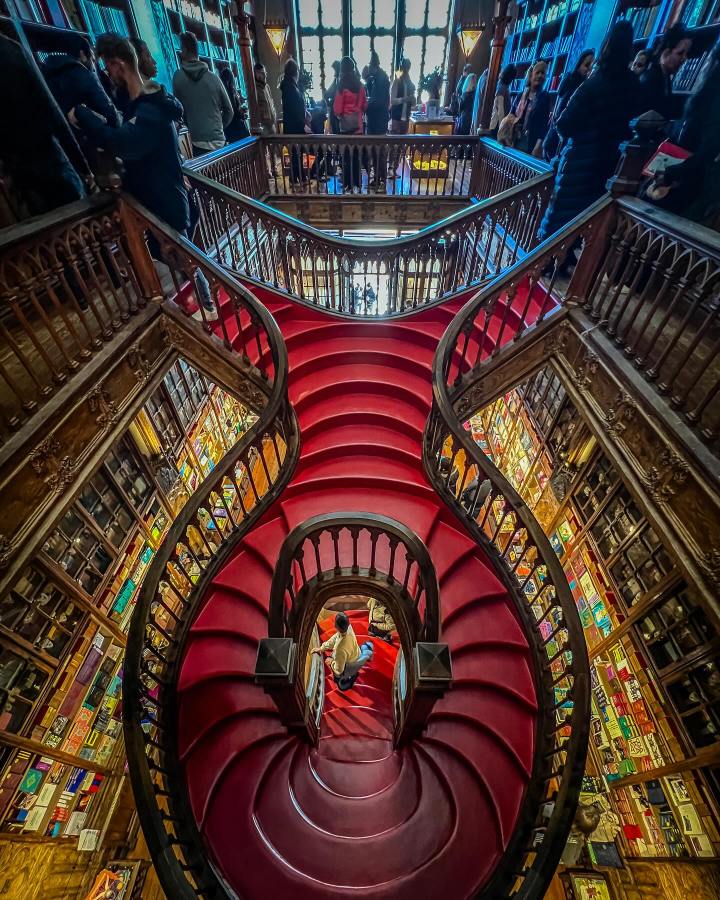 🇵🇹 Porto’s Lello Bookstore & a Monastic Liquor I Finally Tracked Down