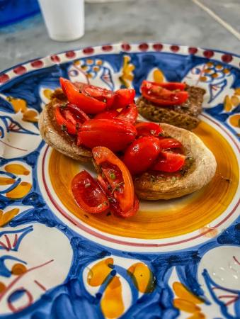 🇮🇹 A Food Tour of Naples: There’s Something Wrong With This Water