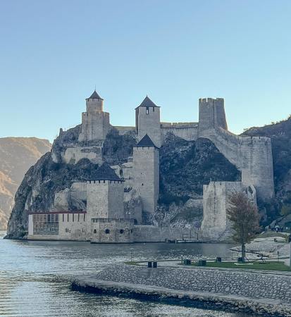 🇷🇸 Golubac, Serbia: A Demanding Hike & Scenic Sailing. PLUS: A Poll
